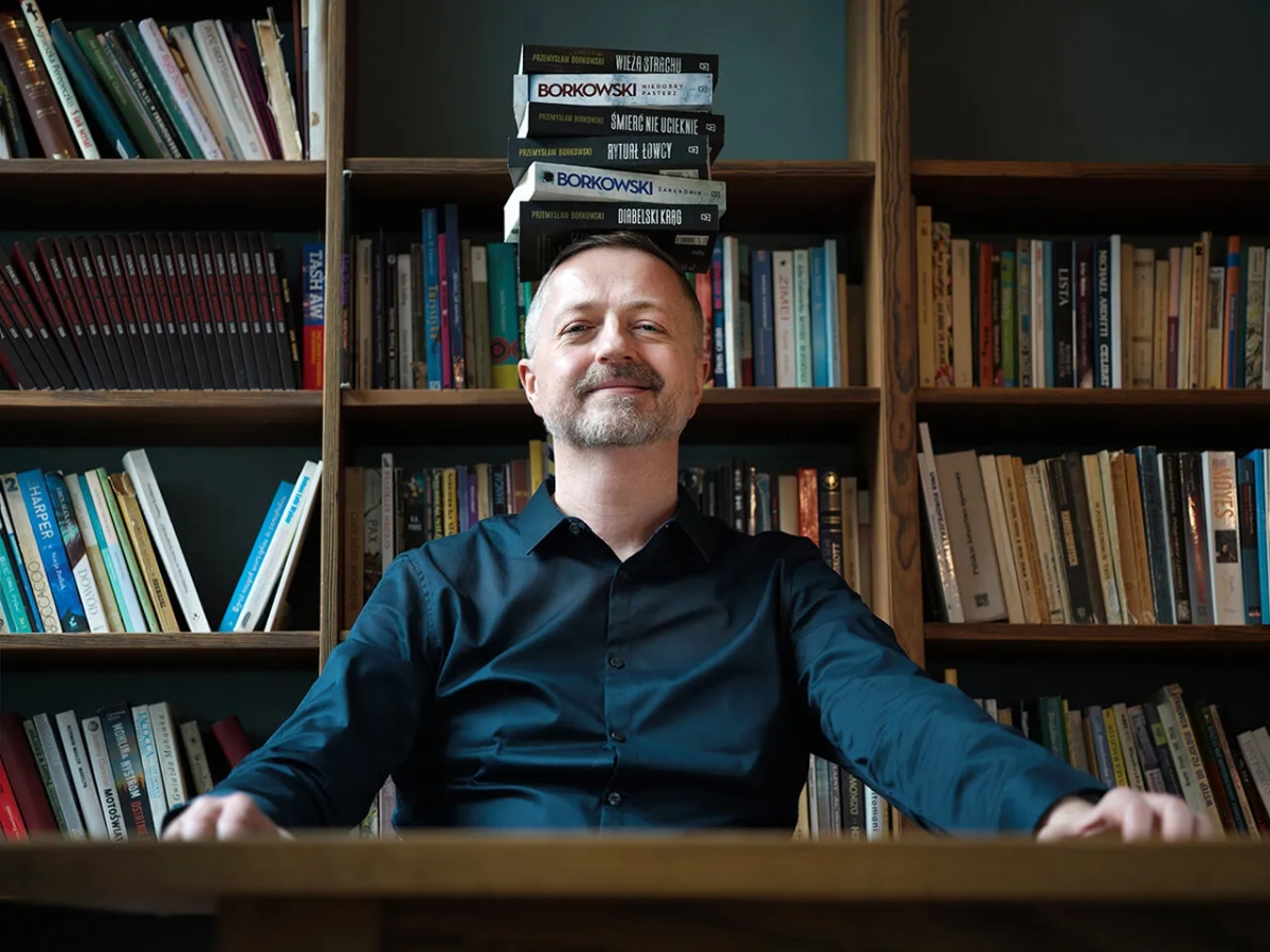 Dlaczego literaturze nie wystarcza język literacki w nowoczesnym świecie?